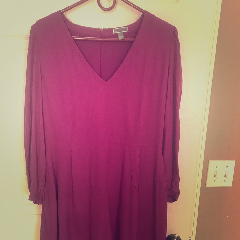 Beautiful magenta long sleeve midi dress